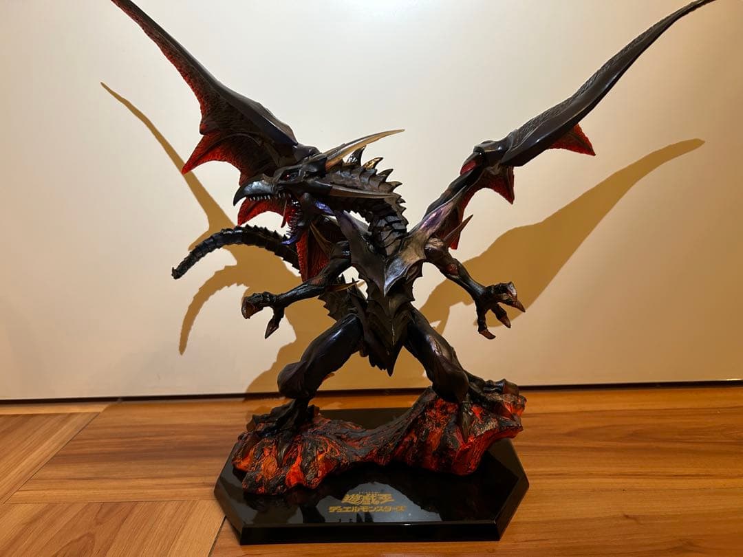 メガハウス　レッドアイズ　ブルーアイズ　フィギュア　バラ売り不可