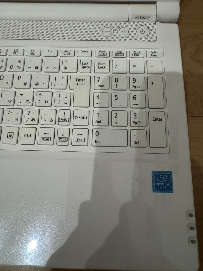 NEC LAVIE NS150/Hノートパソコン　ホワイト