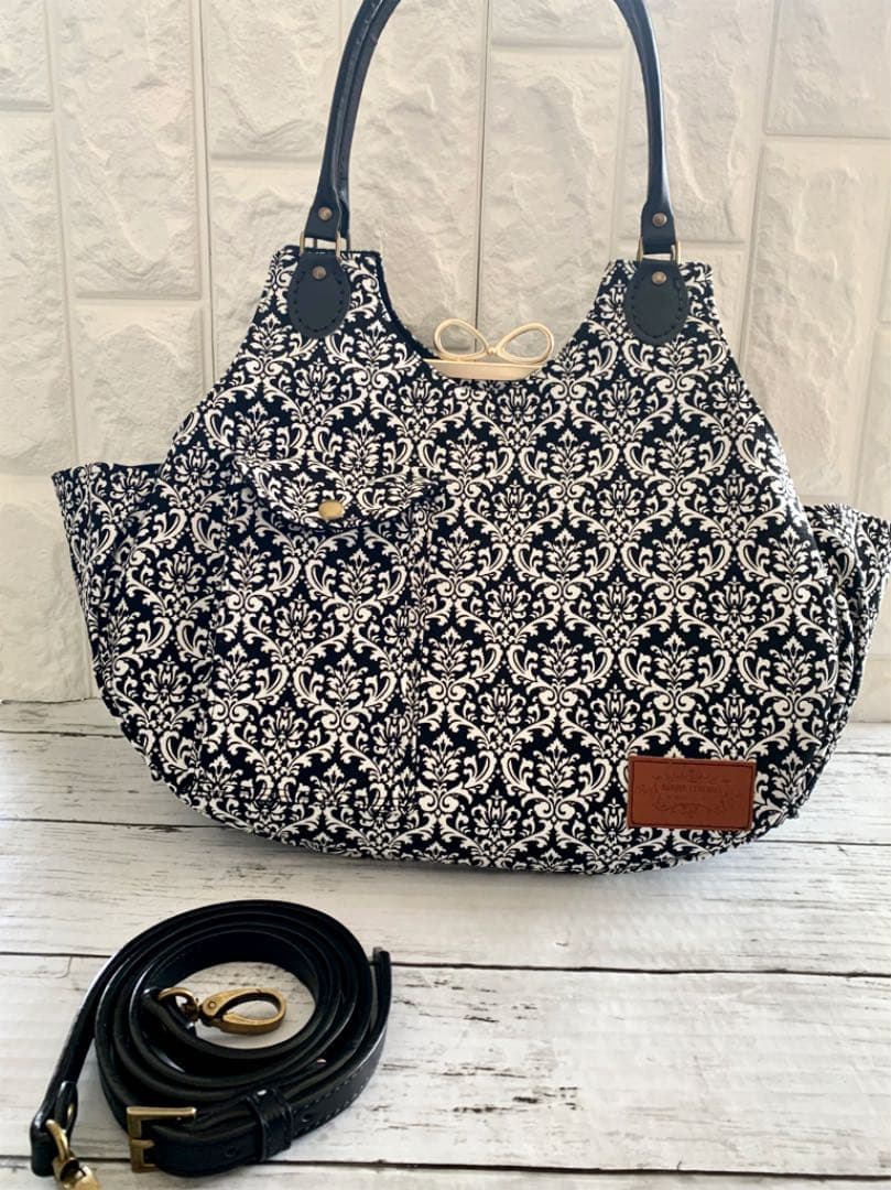 ダマスク柄洋ナシ型あおりがま口バッグ ハンドメイド