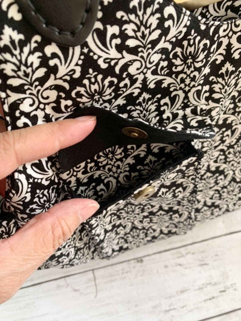 ダマスク柄洋ナシ型あおりがま口バッグ ハンドメイド