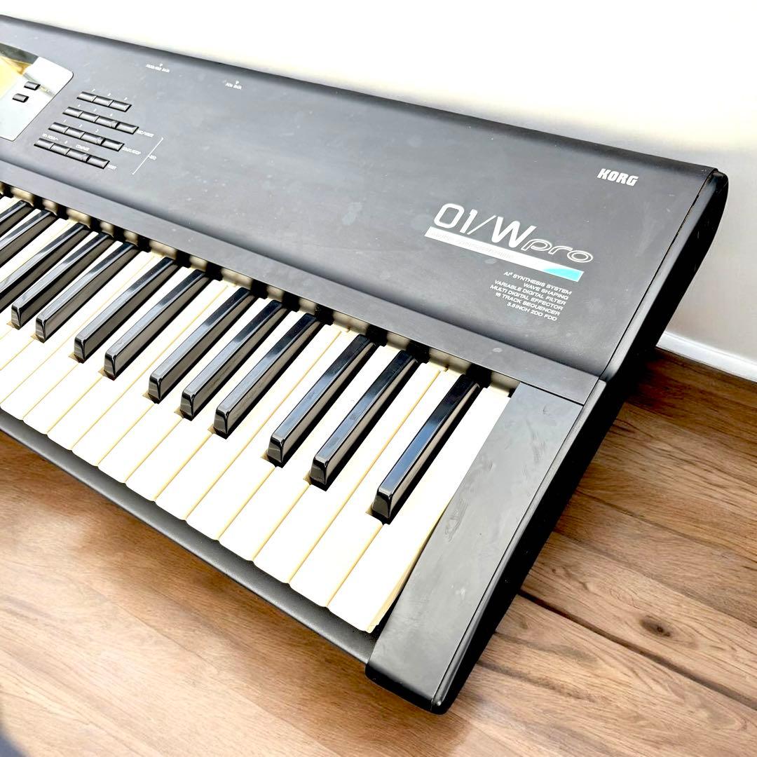 KORG 01/W pro シンセサイザー 61鍵 ワークステーション AI2