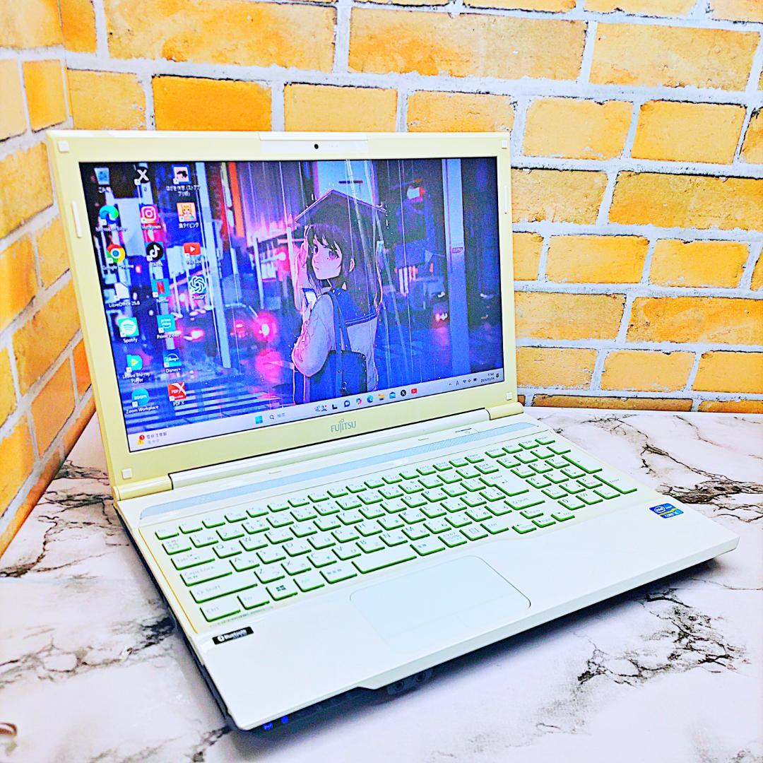 お手頃価格ノートパソコン❤️爆速SSD☘️Blu-ray・メモリ８G❣️i5搭載