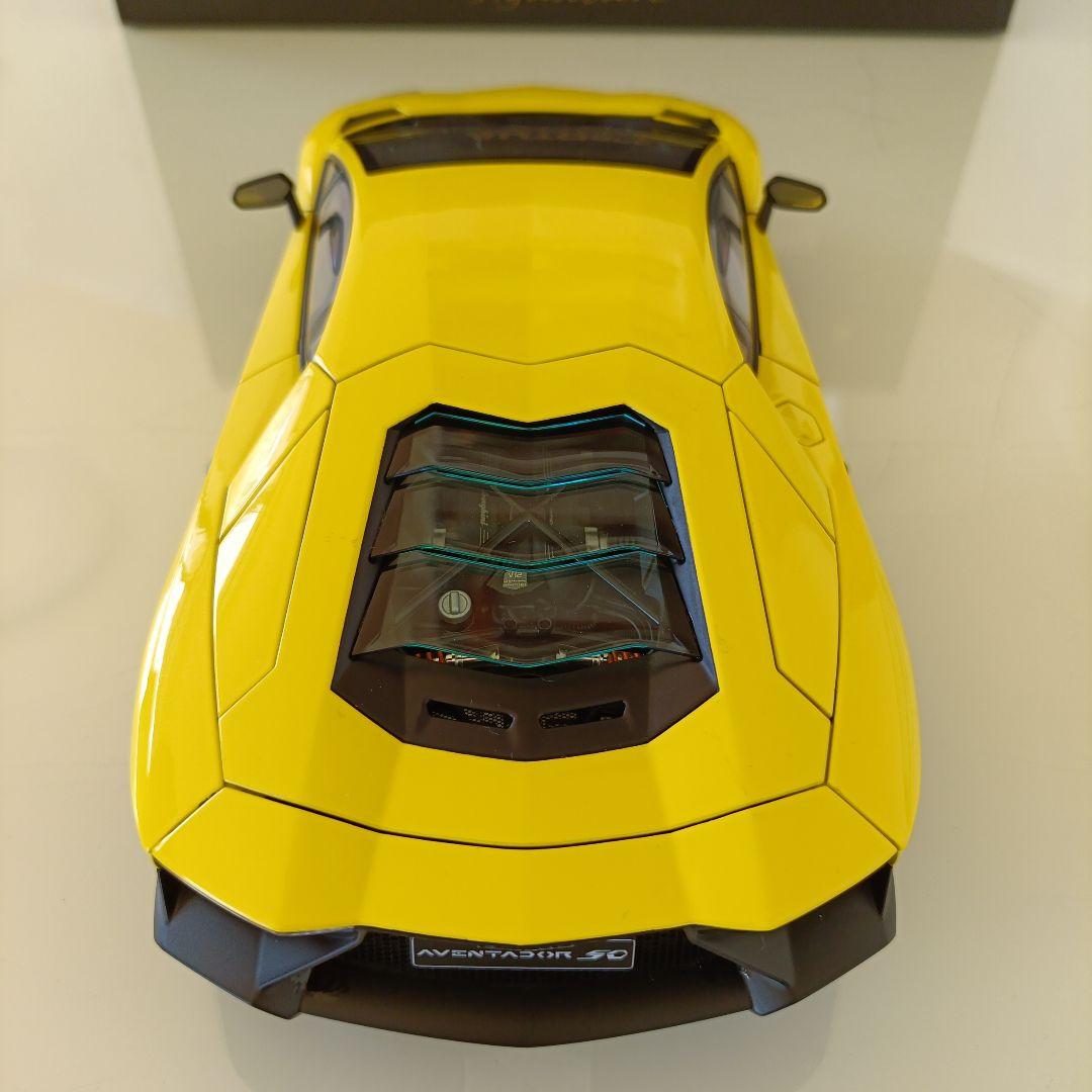 オートアート製　ランボルギーニ　アヴェンタドール