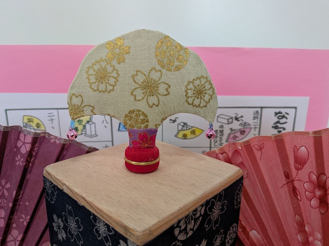 「春よ。」（金紋桜,銀紋桜）投扇興セット。