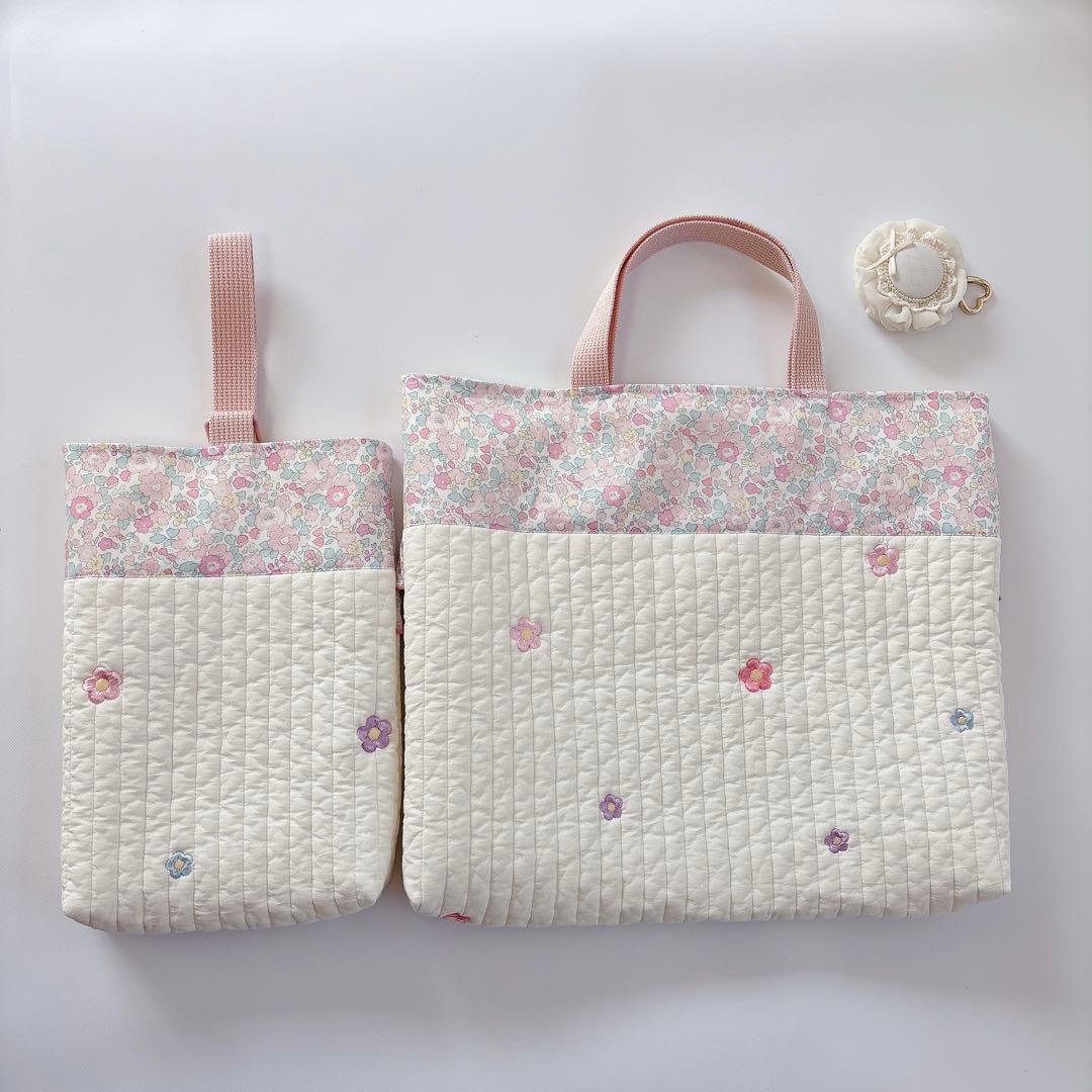 me*様　ベッツィ　縮小柄　ヌビ　キルト　レッスンバッグ　上履き袋　キルティング