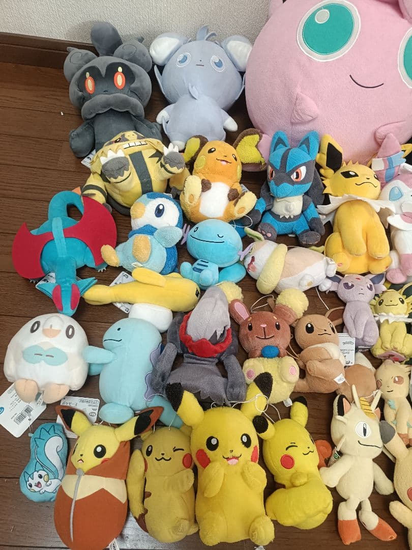 ポケモンセンター限定　タカラトミー　三英貿易　大量　ポケモン　ぬいぐるみ