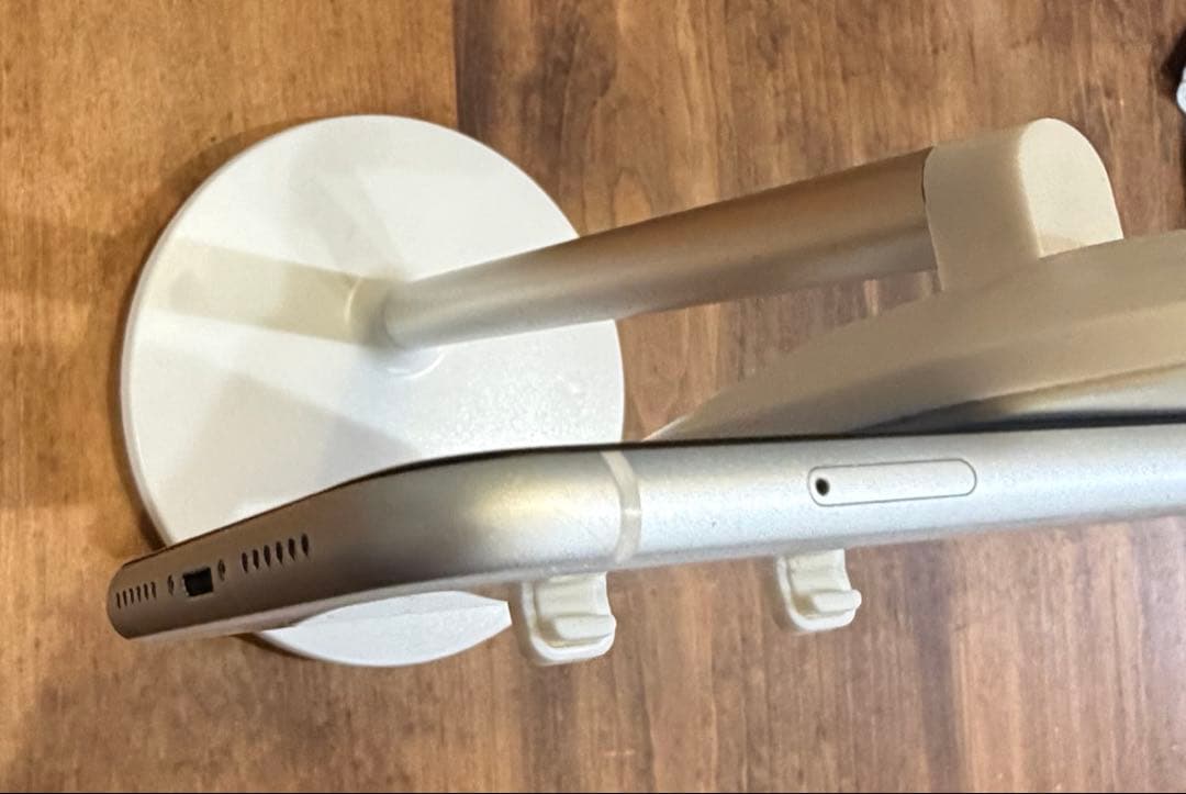 【美品】Apple iPhone XR ホワイト　64G