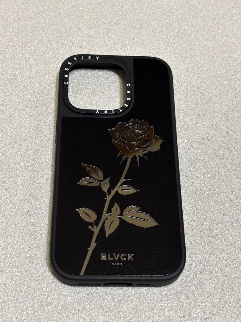 casetify iPhone 16 Pro ケース 黒色のバラ