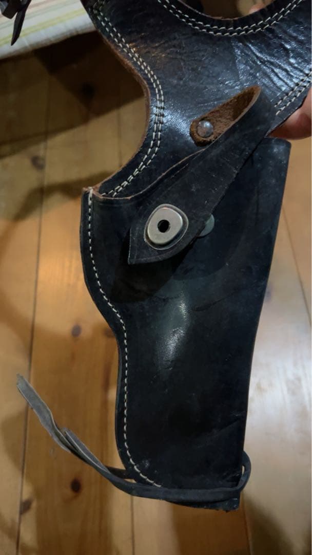 革製ショルダーホルスター 右手用 ブラック サバゲー ミリタリー
