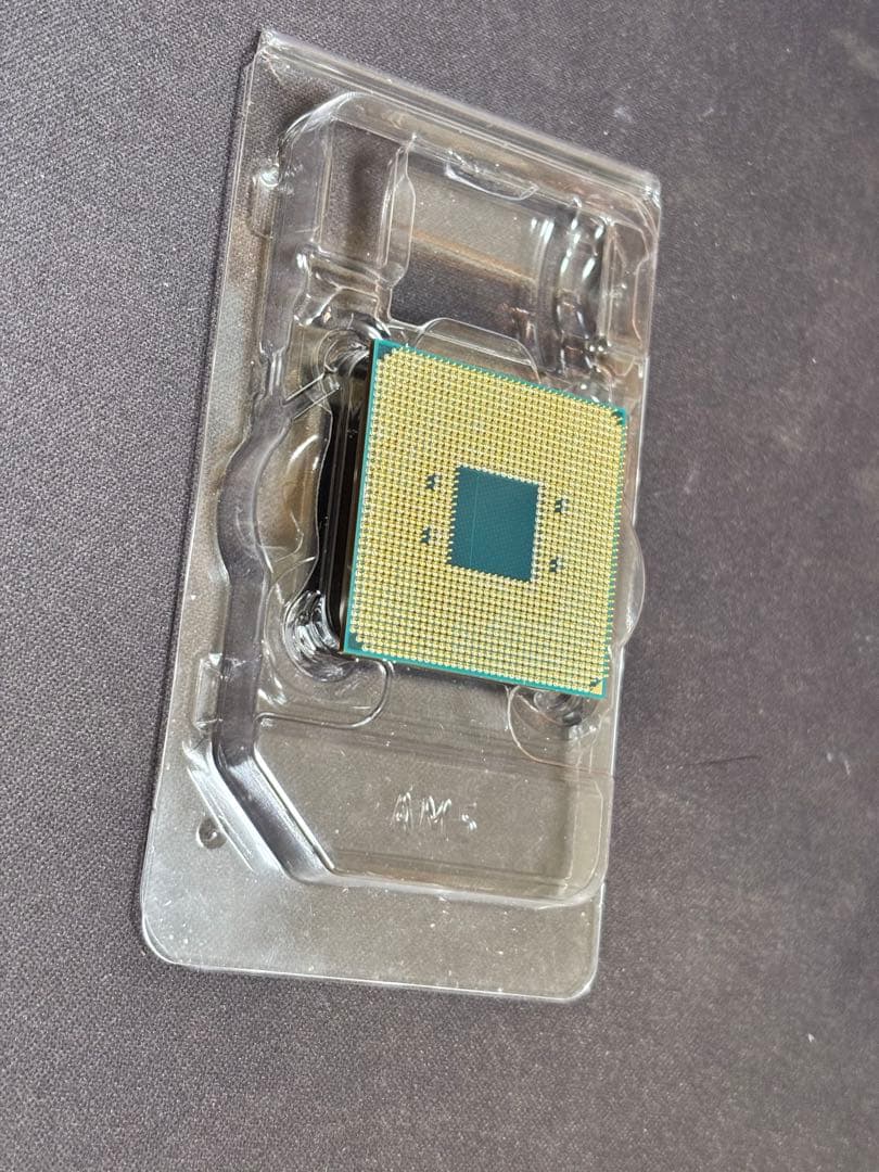 AMD Ryzen 7 5700x 動作未確認