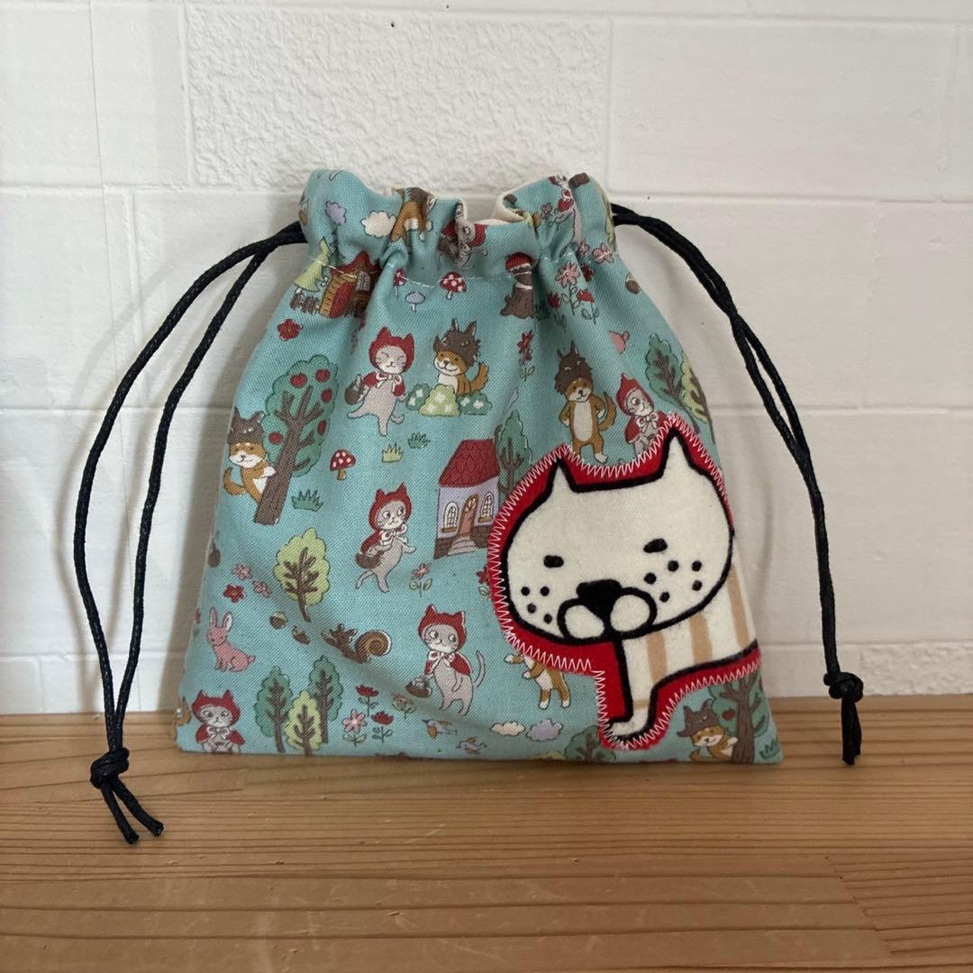 感謝価格　 巾着　猫柄　ハンドメイド　小物入れ　おやつ入れ　サニタリー入れ