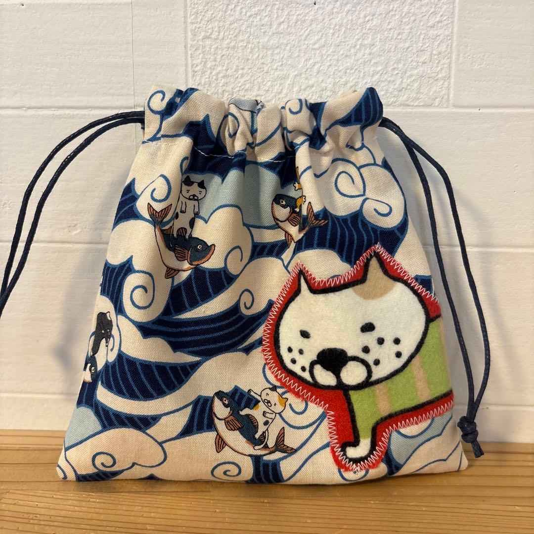 感謝価格　 巾着　猫柄　ハンドメイド　小物入れ　おやつ入れ　サニタリー入れ