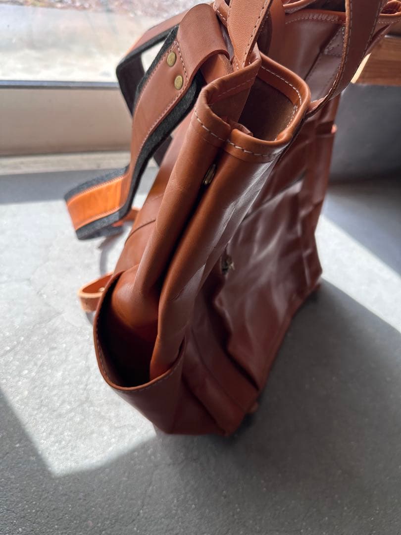 栃木レザー使用　本革オールレザー　トートバッグ　ヌメ革　リュックサックとしても