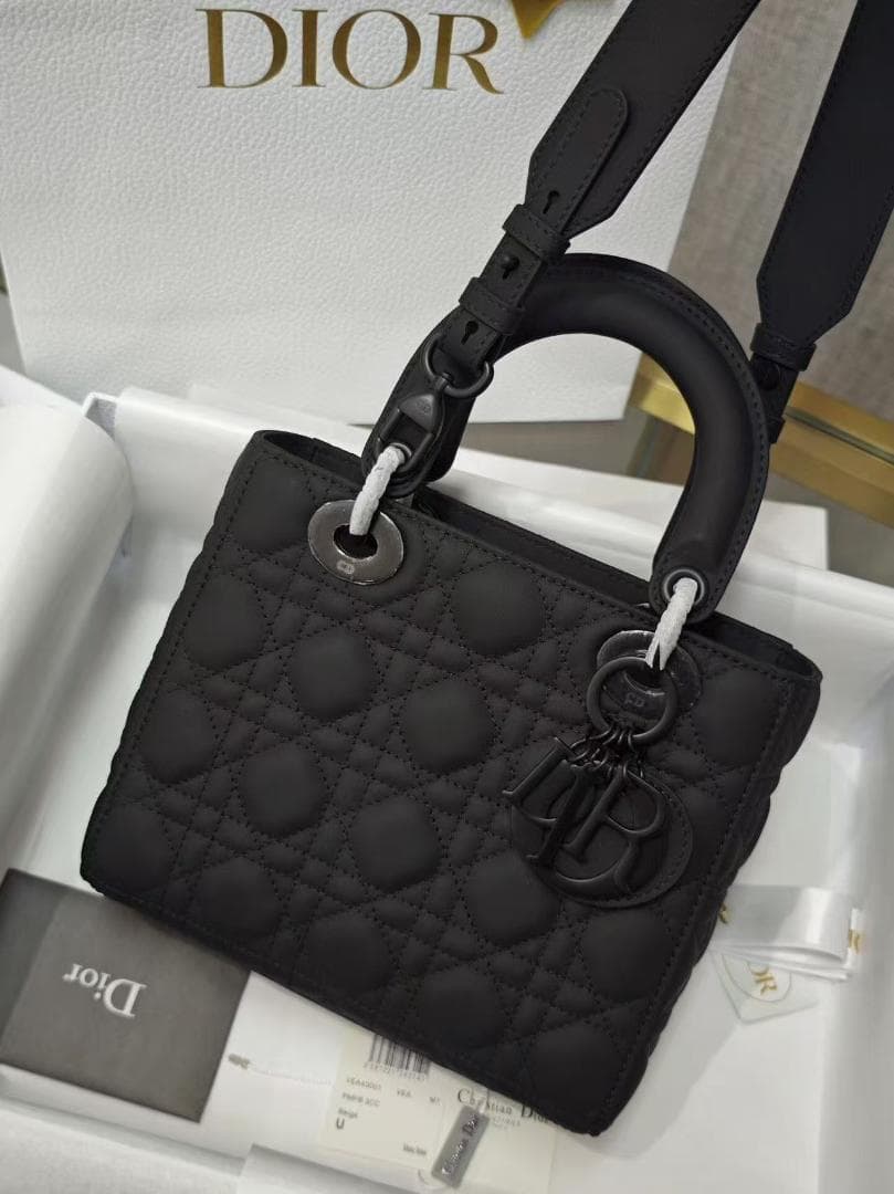 Dior 《人気》✨ 状態良好ブラック キルティングバッグ