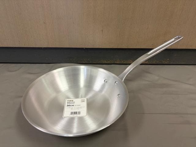 TKG IH キャスト フライパン 30cm AHLW805 新品 業務用