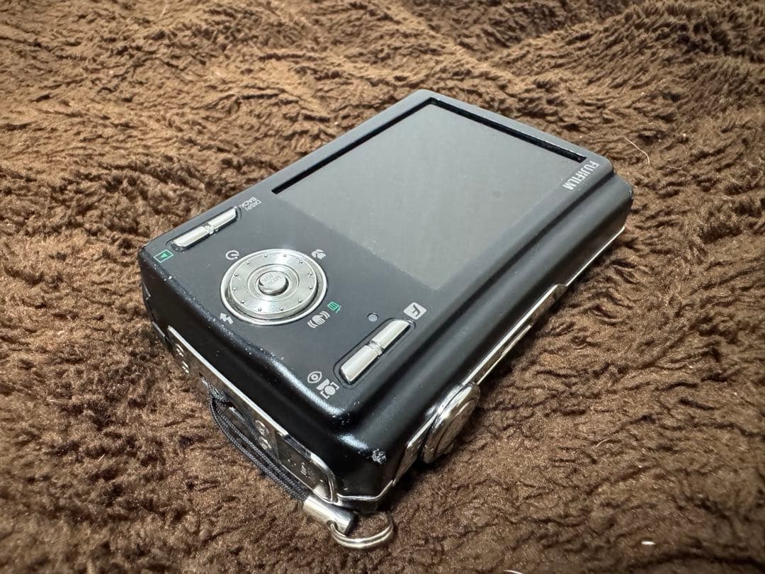 FUJIFILM FINEPIX F100fdコンパクトデジタルカメラ