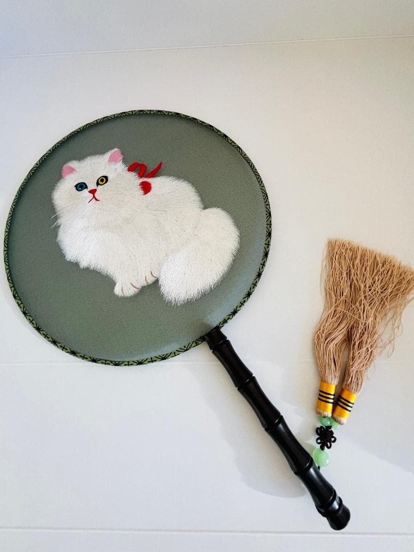 猫 中国四大伝統両面刺繍 シルク中国蘇州伝統工芸品 手工芸品 高級うちわ扇子団扇