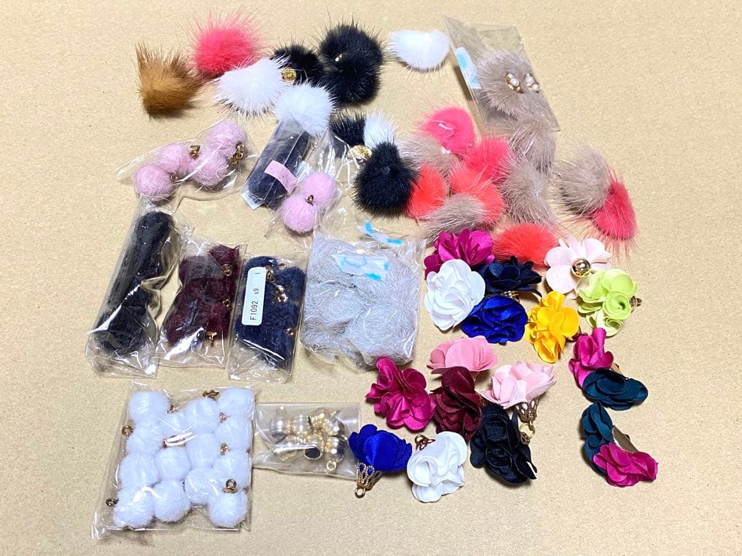 ハンドメイド資材　ピアスパーツ他　大量