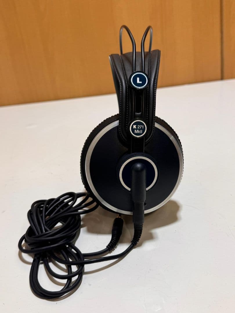 AKG オーバーイヤーヘッドフォン ブラック MKii 271