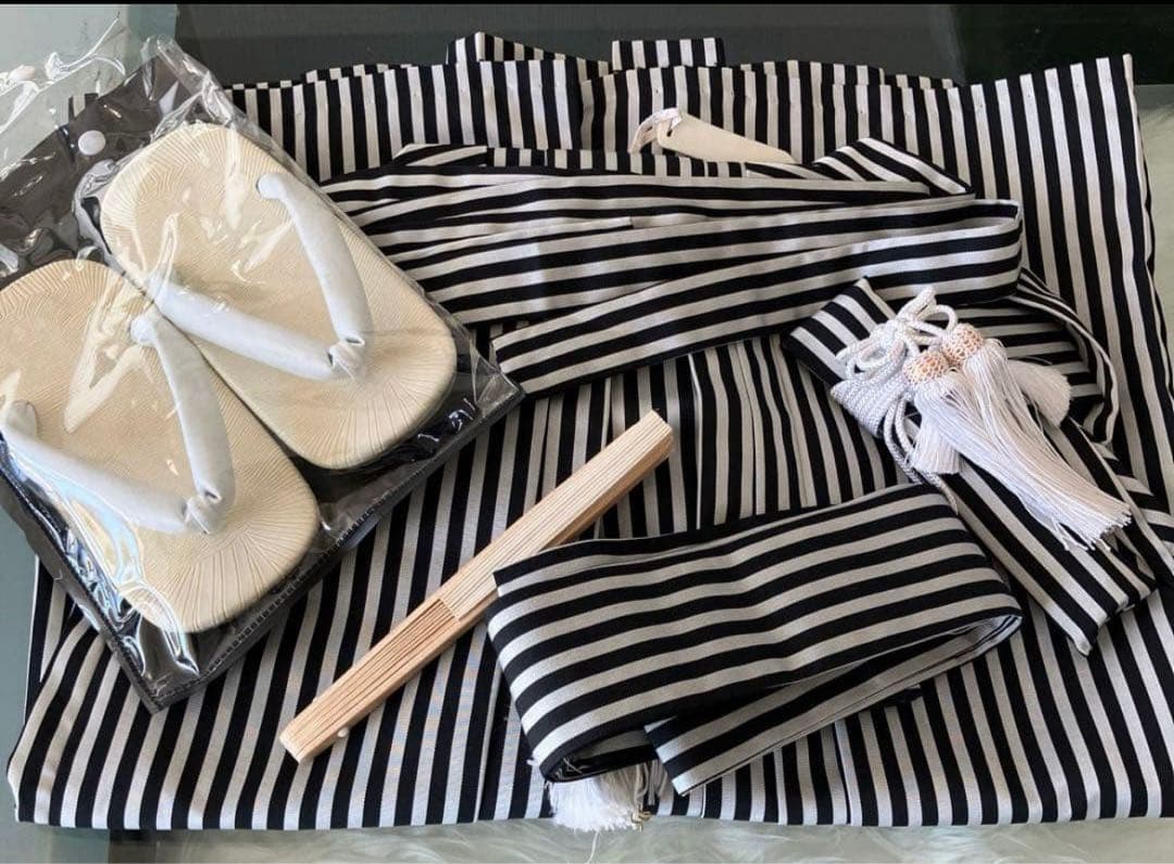 最終大幅値下げセール。七五三用 黒の和服セット