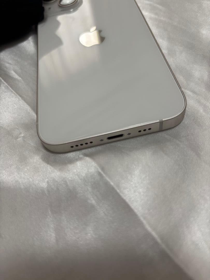 【100％・充電9回のみ】iphone 14 128gb SIMフリー 白