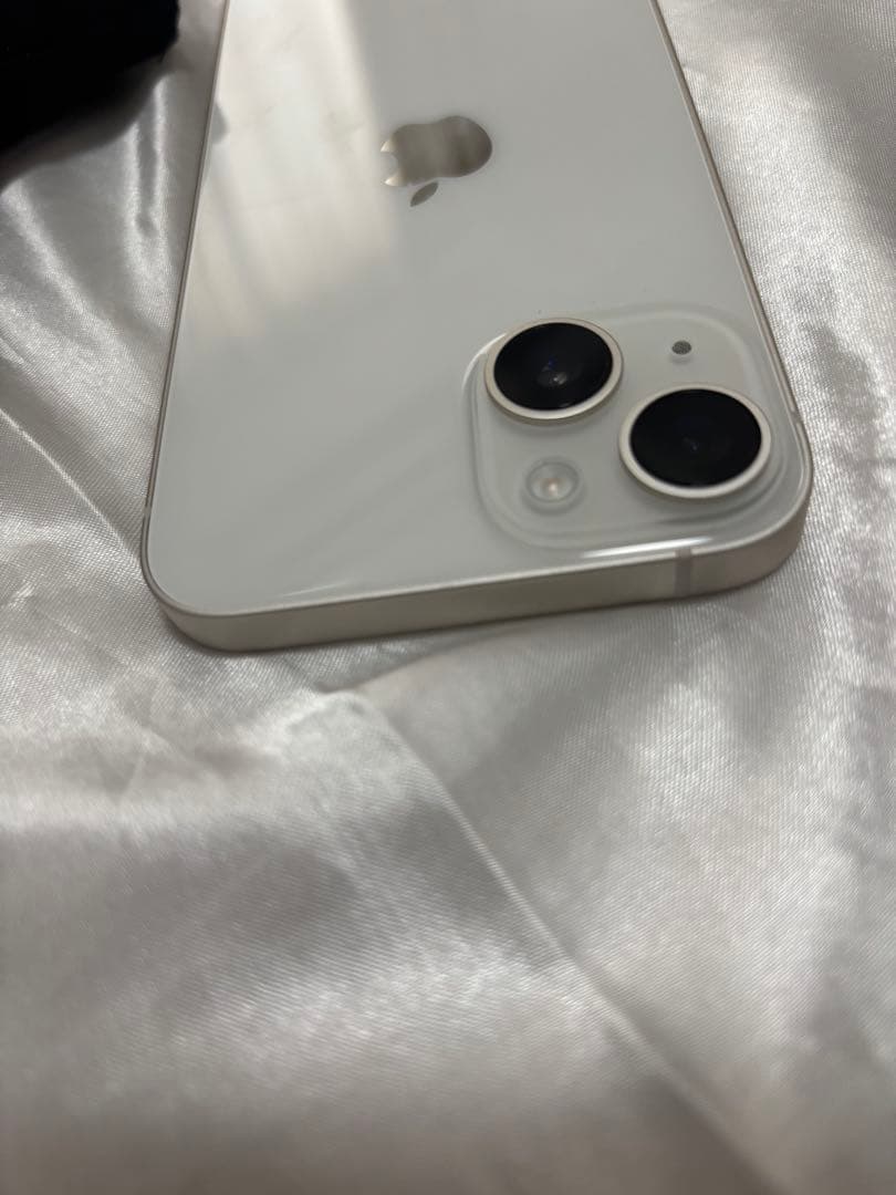 【100％・充電9回のみ】iphone 14 128gb SIMフリー 白