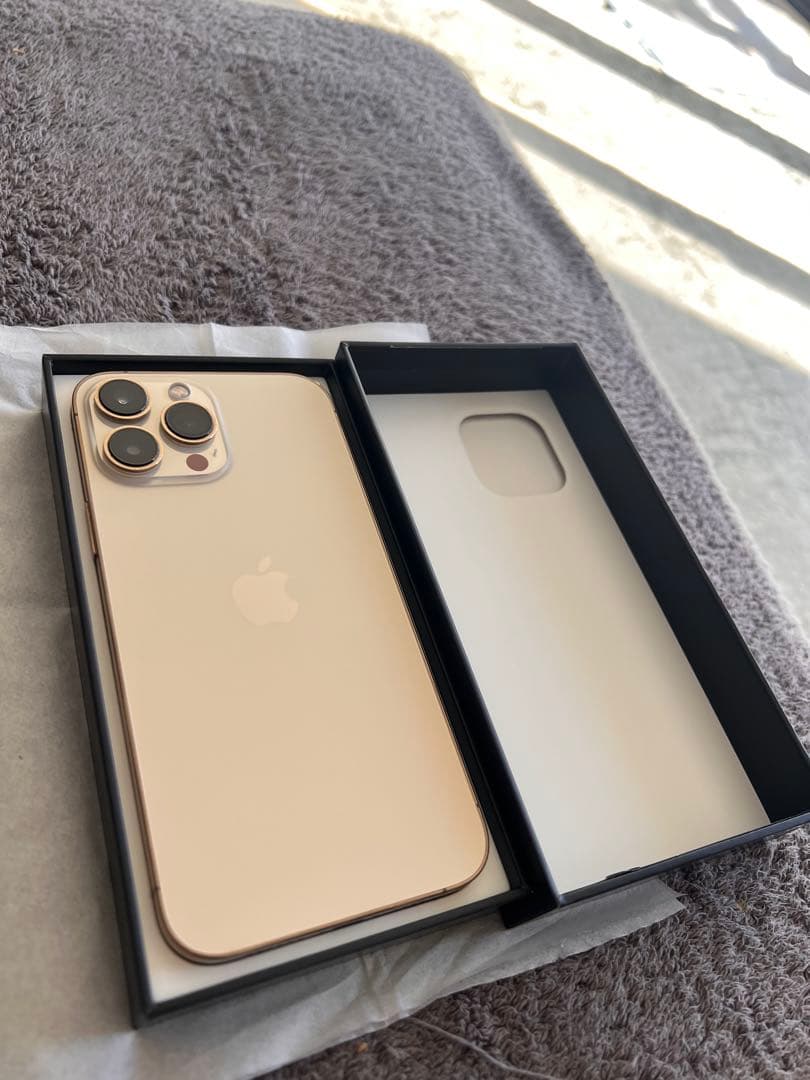 ★美品★iPhone13 ProMAX ゴールド256GB