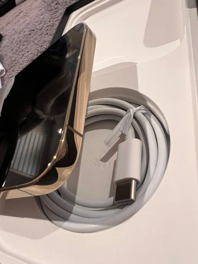 ★美品★iPhone13 ProMAX ゴールド256GB