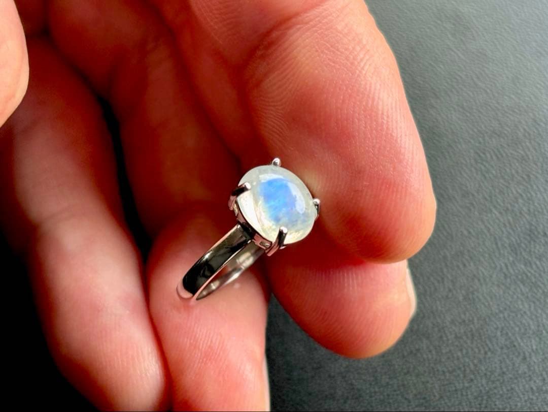 究極品質　月の女神が創造した愛の守護石　ロイヤルシャインブルームーンストーン