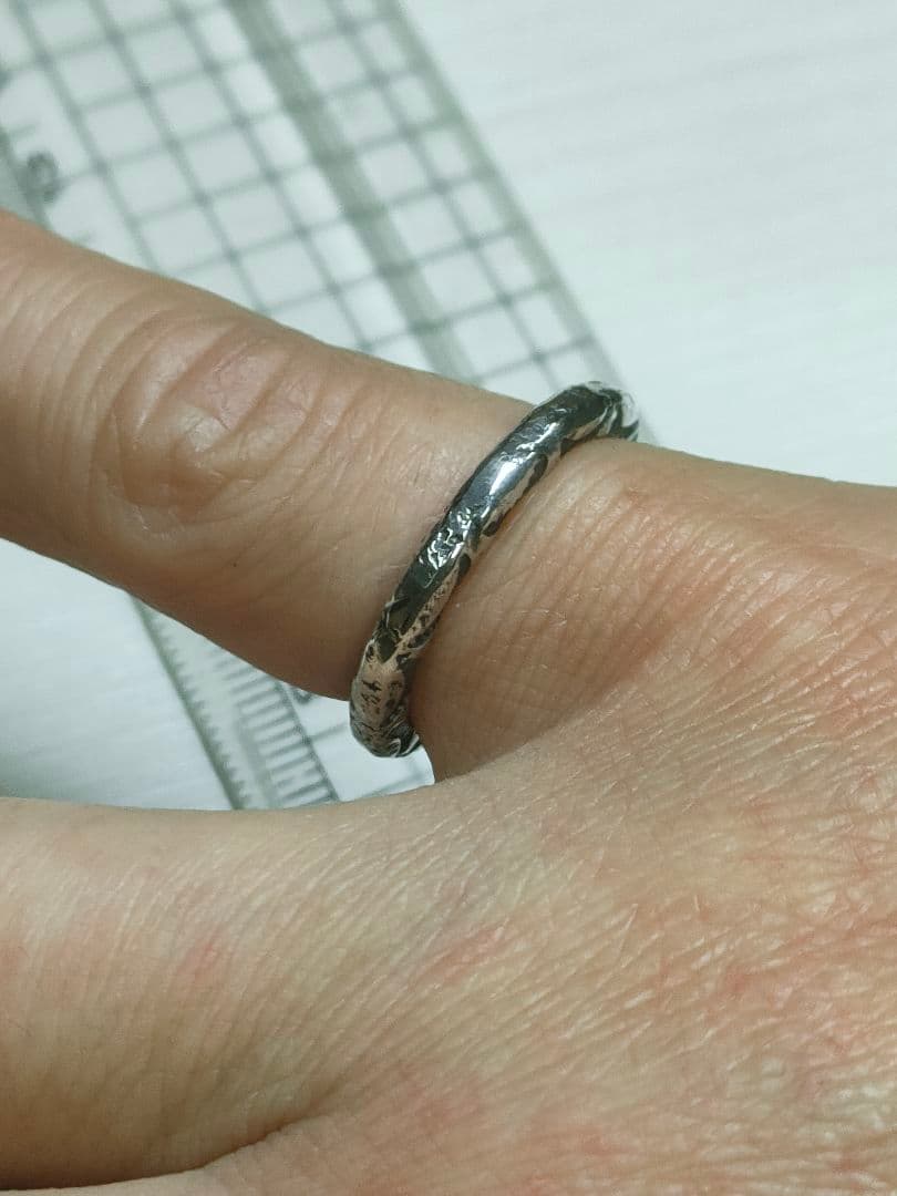 ナバホスタンプ甲丸シルバーリング 11号幅2.5ミリ厚み2.7ミリ