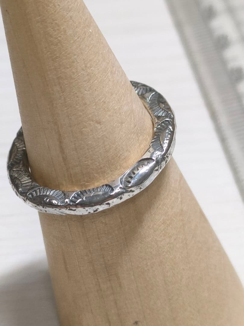 ナバホスタンプ甲丸シルバーリング 11号幅2.5ミリ厚み2.7ミリ