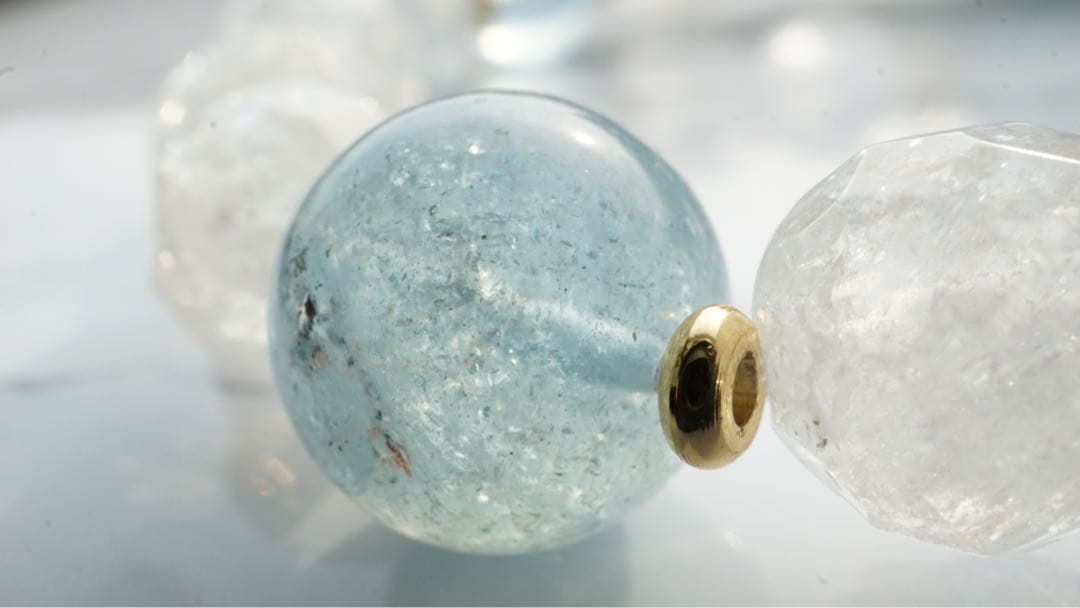 シラーと虹が美しい！高品質バイカラーアクアマリンと天然虹　ドゥモルチェライト