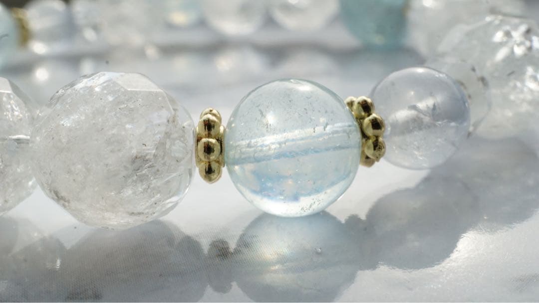 シラーと虹が美しい！高品質バイカラーアクアマリンと天然虹　ドゥモルチェライト