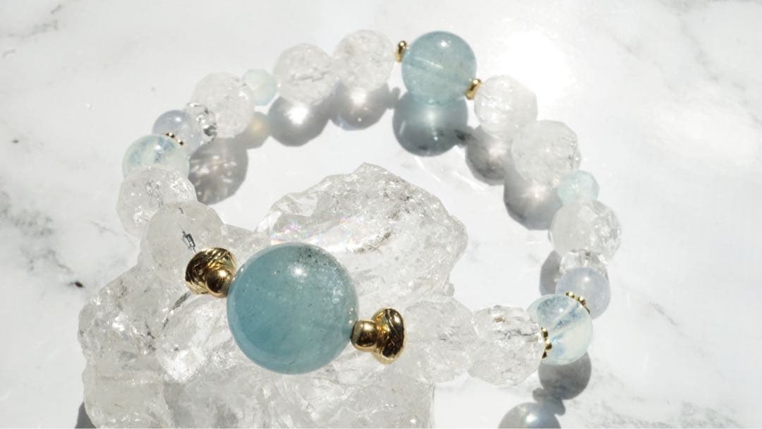 シラーと虹が美しい！高品質バイカラーアクアマリンと天然虹　ドゥモルチェライト