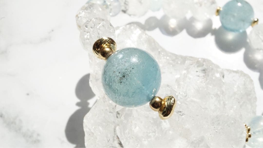 シラーと虹が美しい！高品質バイカラーアクアマリンと天然虹　ドゥモルチェライト