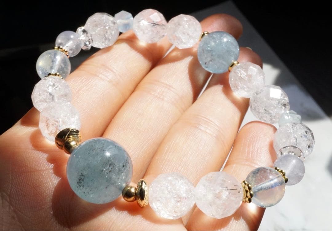 シラーと虹が美しい！高品質バイカラーアクアマリンと天然虹　ドゥモルチェライト