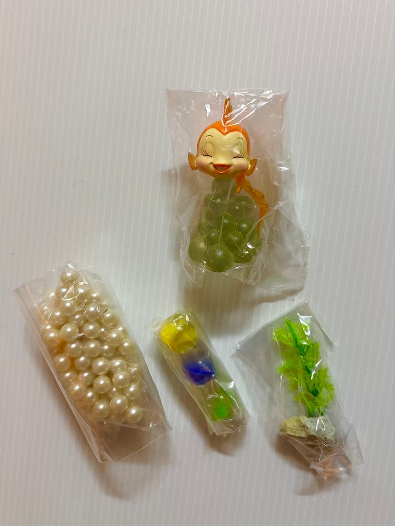 東京ディズニーリゾート　クレオ　金魚鉢フィギュアリン　箱あり