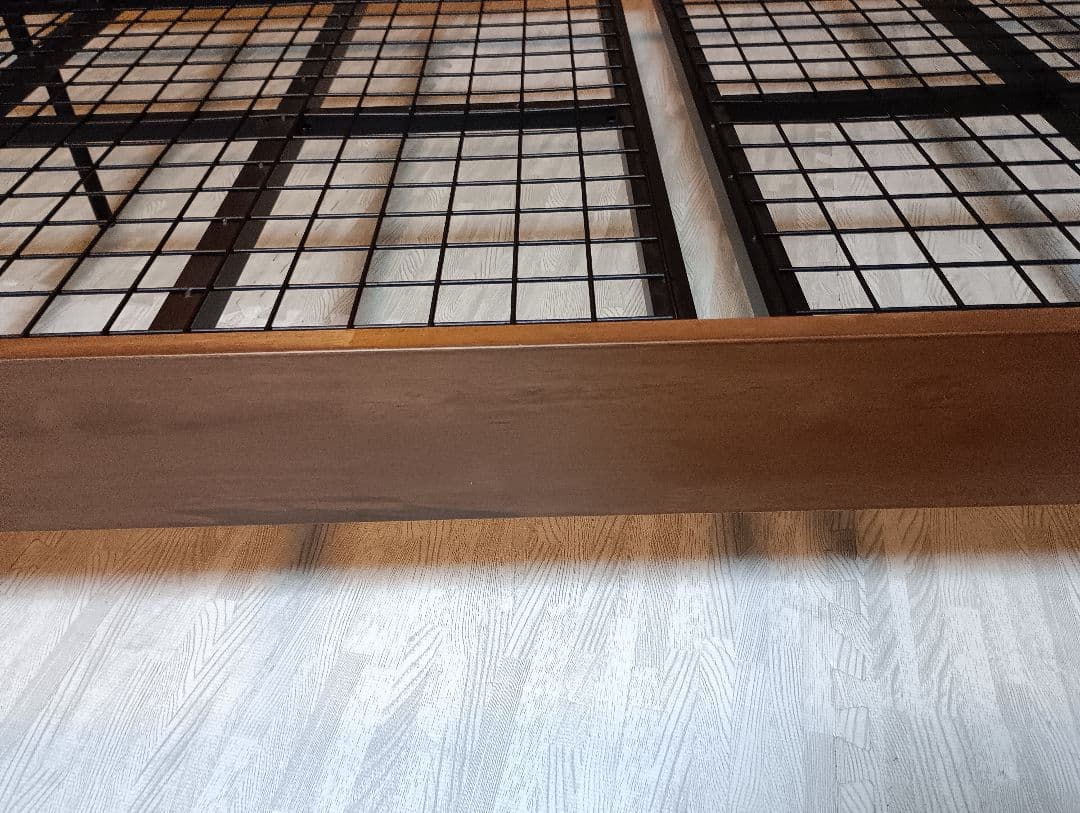 新春セール！札幌市近郊の方限定！送料無料！ニトリ セミダブルパイプベッド ダンテ