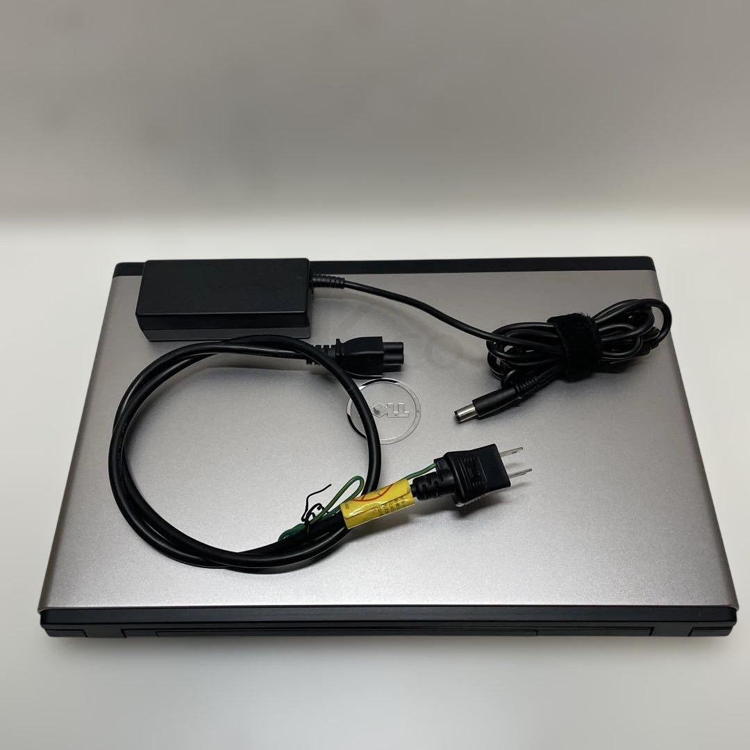 DELL ノートPC Vostro3500 Windows7中古品 初期化済