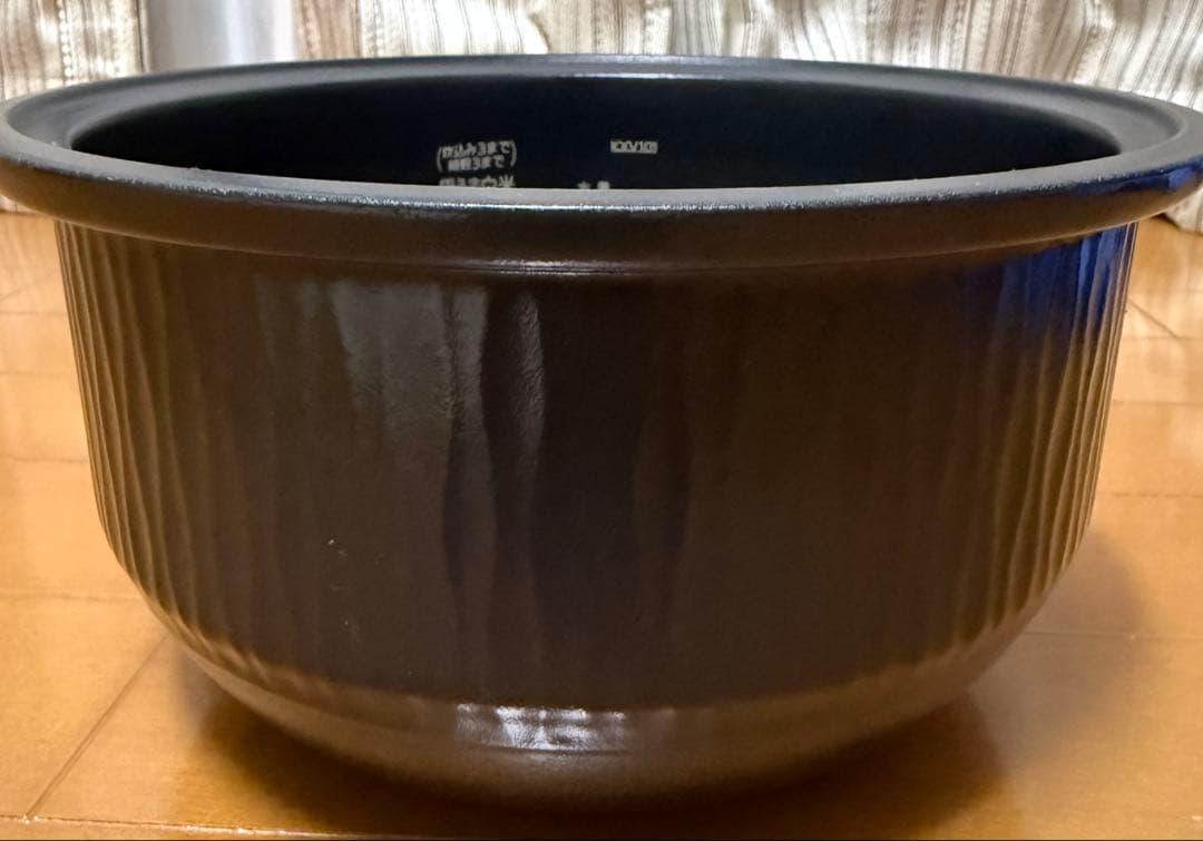 タイガー魔法瓶 JKX-V102(K) 炊飯器　2016年製　黒