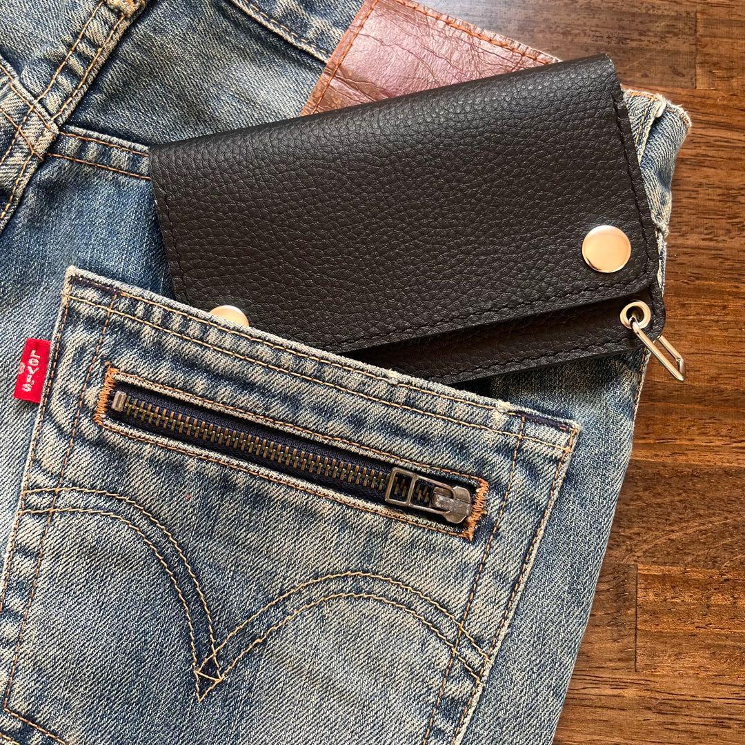 牛革 トラッカーウォレット ミドル 黒 シボ 型押し 『紙幣折らずに収納可』