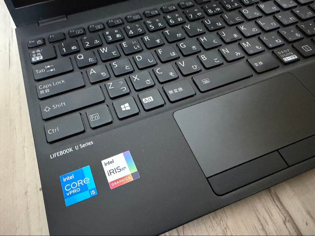 LIFEBOOK/i5/8GB/13.3インチ/ノートパソコン/Office