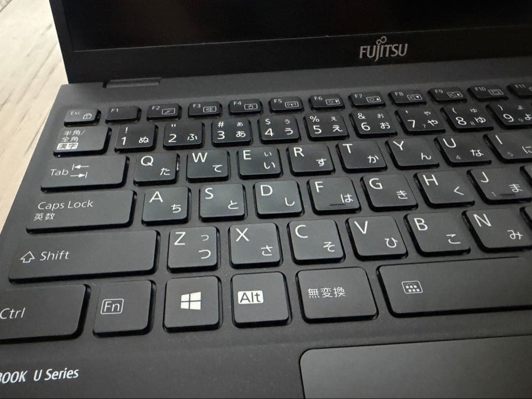 LIFEBOOK/i5/8GB/13.3インチ/ノートパソコン/Office