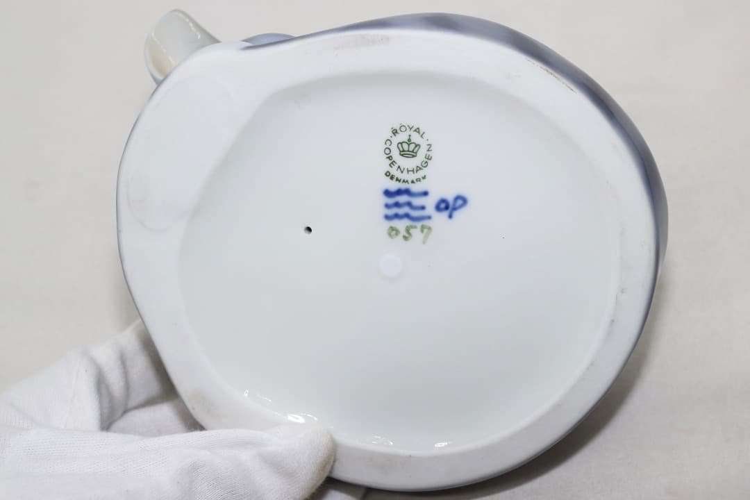 希少 ロイヤルコペンハーゲン フィギュリン 眠り猫 ねむり猫