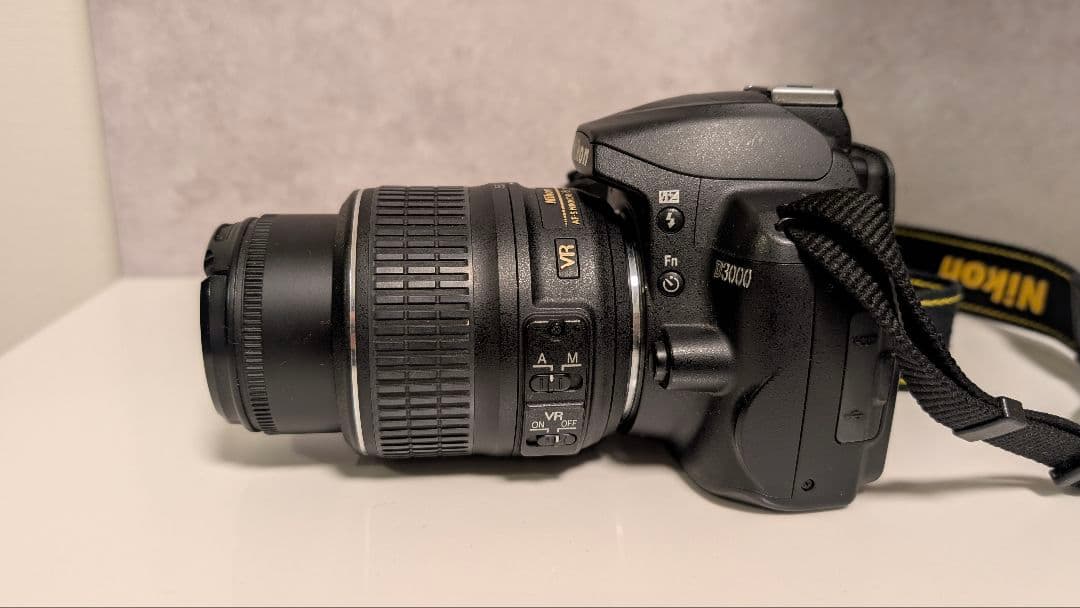 Nikon D3000 デジタル一眼レフカメラ