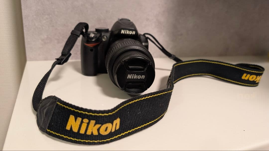 Nikon D3000 デジタル一眼レフカメラ