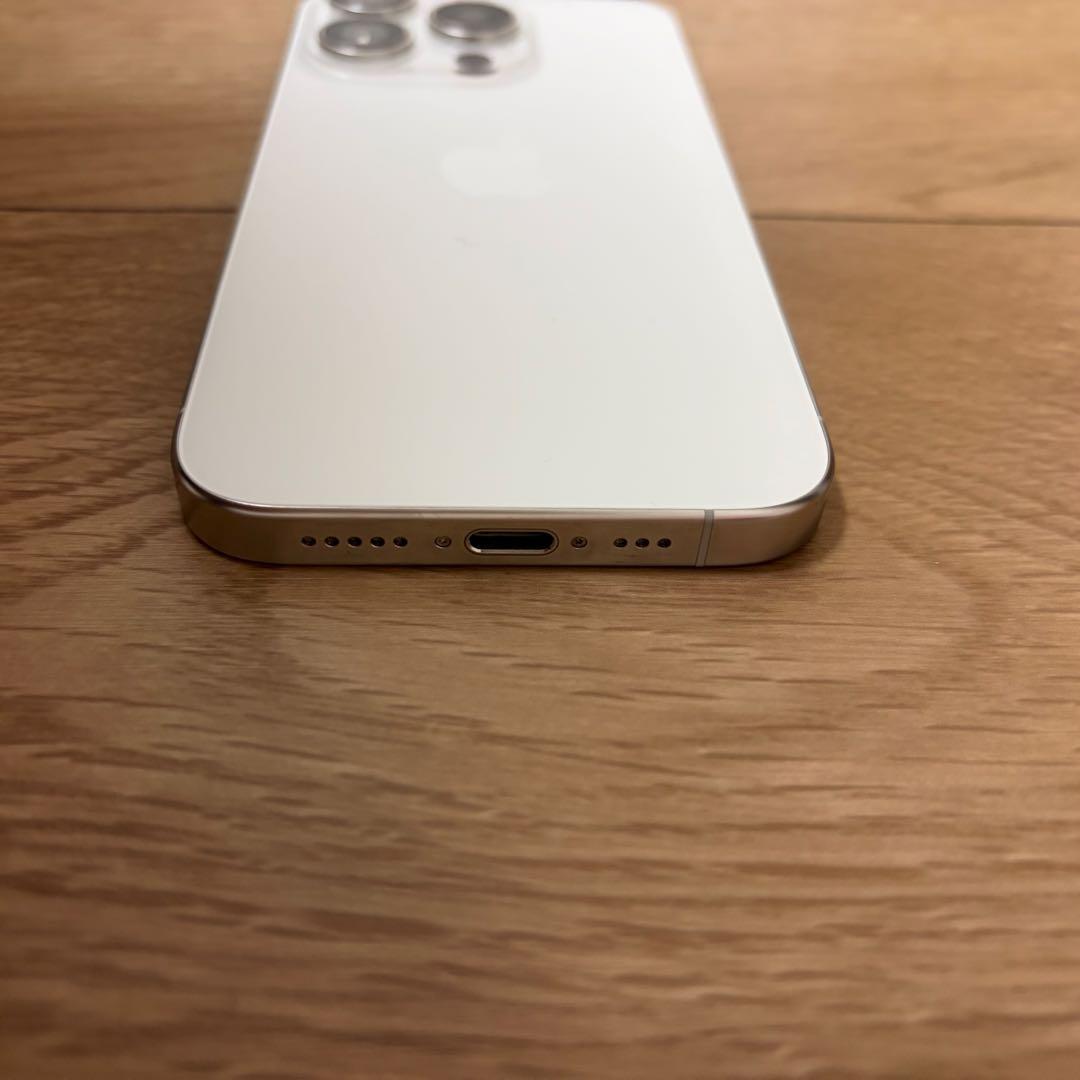 【美品・匿名配送】iPhone15pro 128GB SIMフリー ホワイト