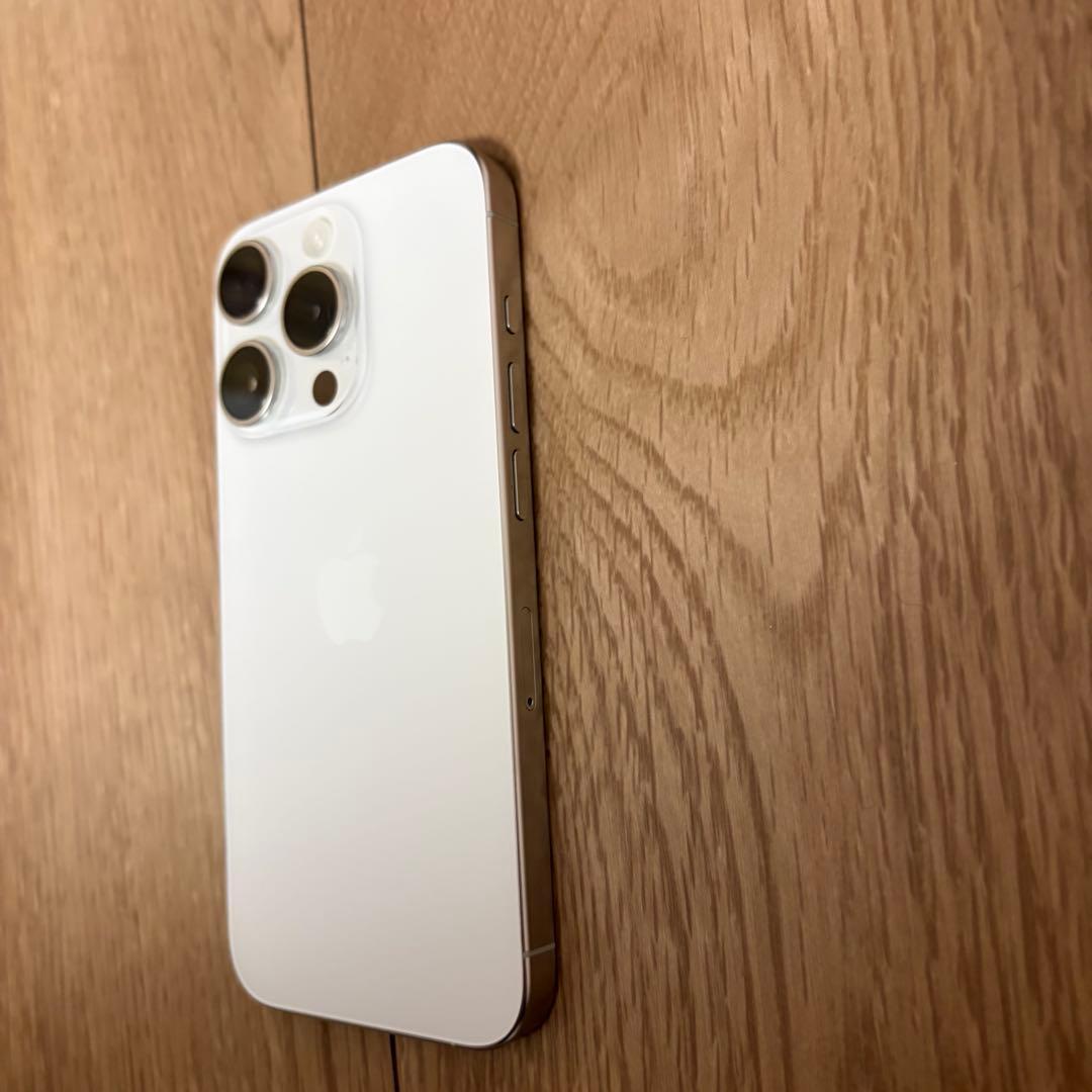 【美品・匿名配送】iPhone15pro 128GB SIMフリー ホワイト