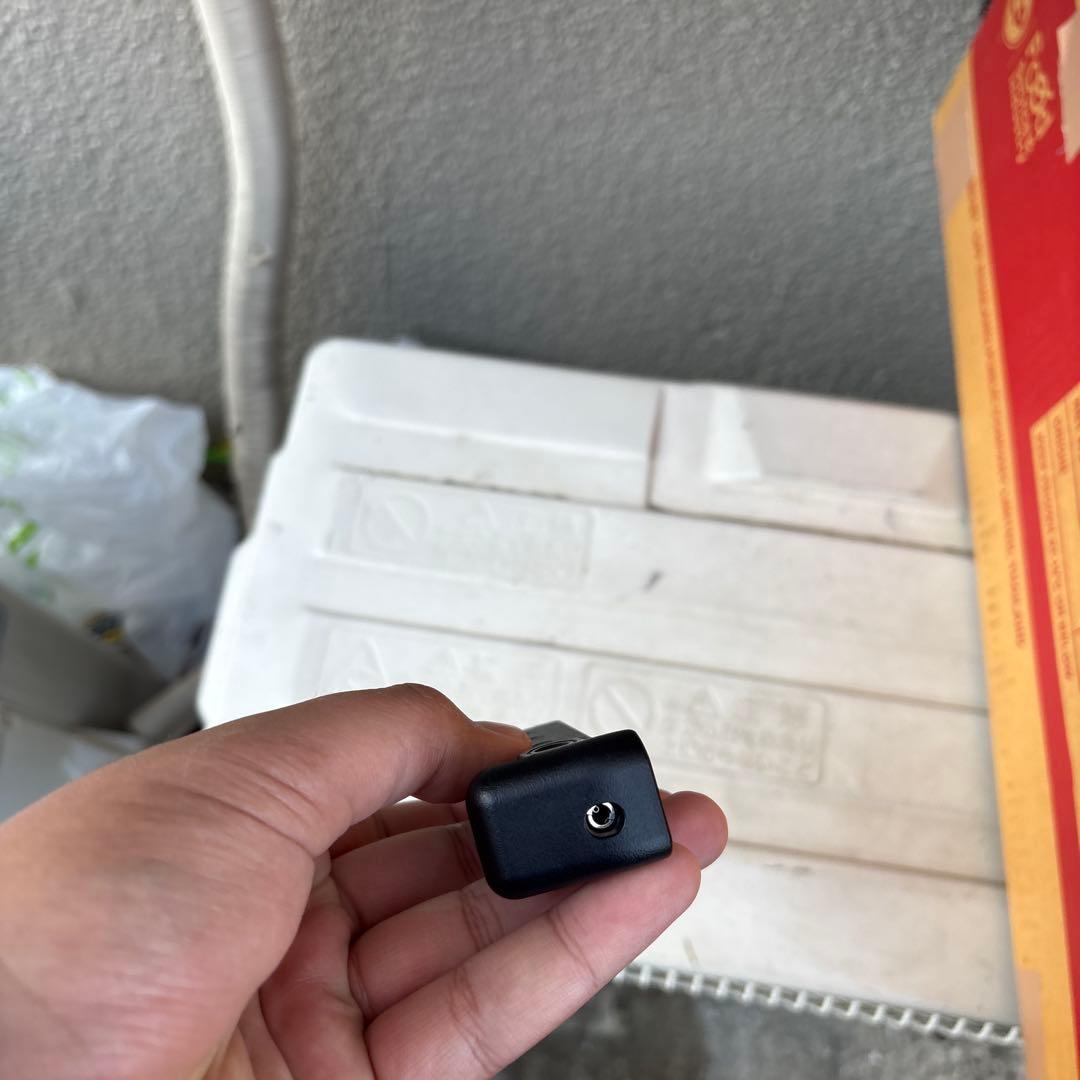 ガスガン（東京マルイ製、プラスチック製、対象年齢18才以上、ガスなし）(箱なし)