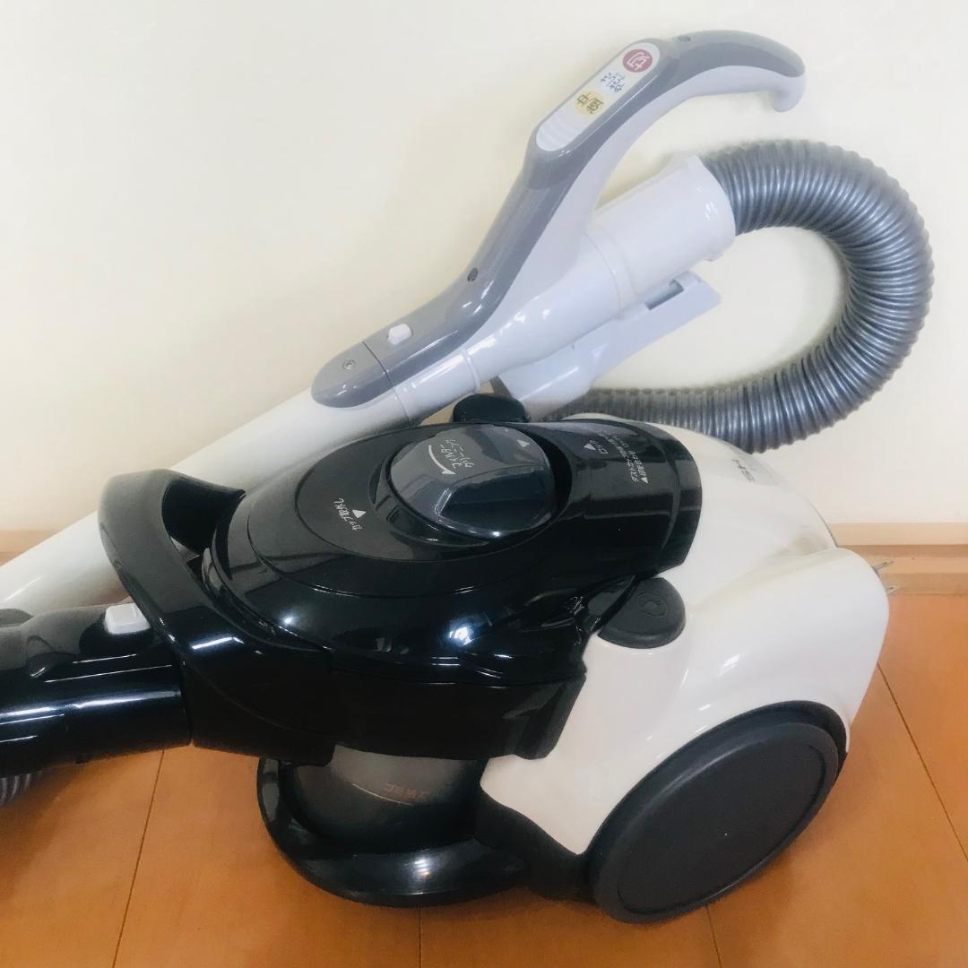 【美品】SHARP サイクロン式掃除機 パワフル吸引 EC-CT12-Ｃ